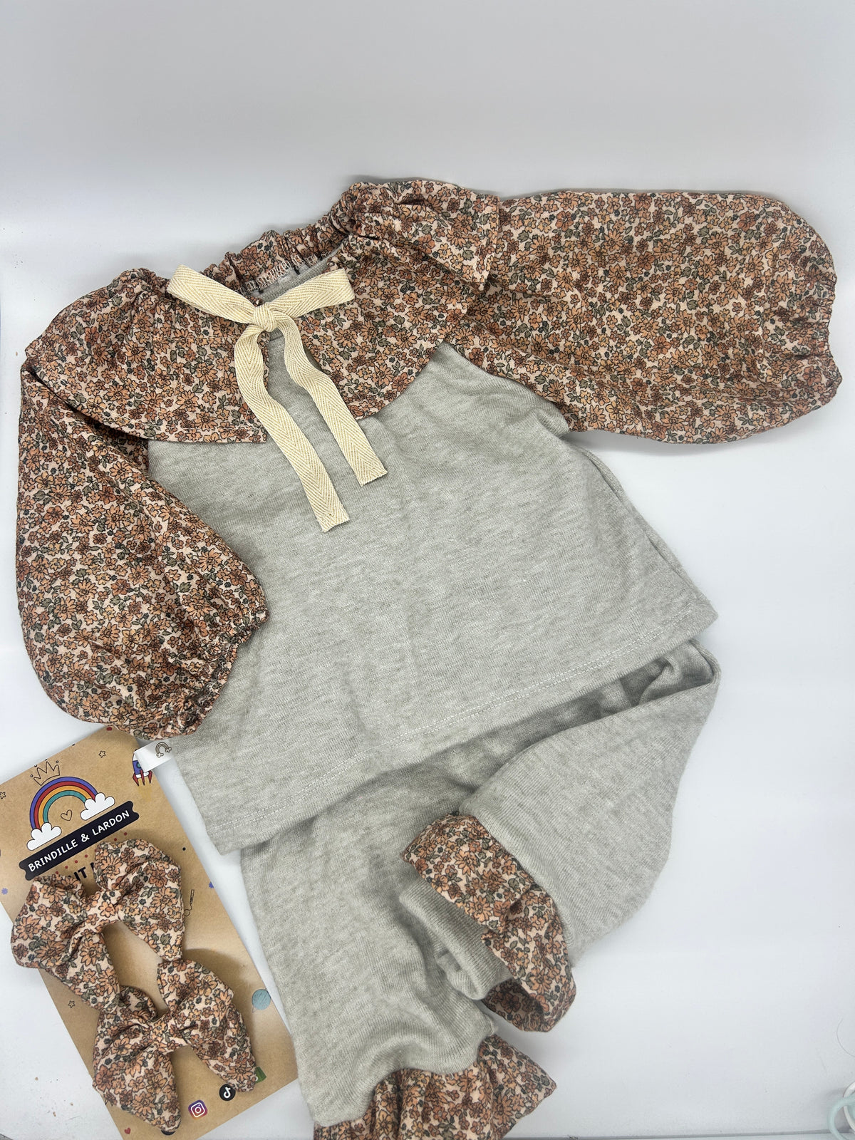 Ensemble t.6mois - pull, sarouel, col